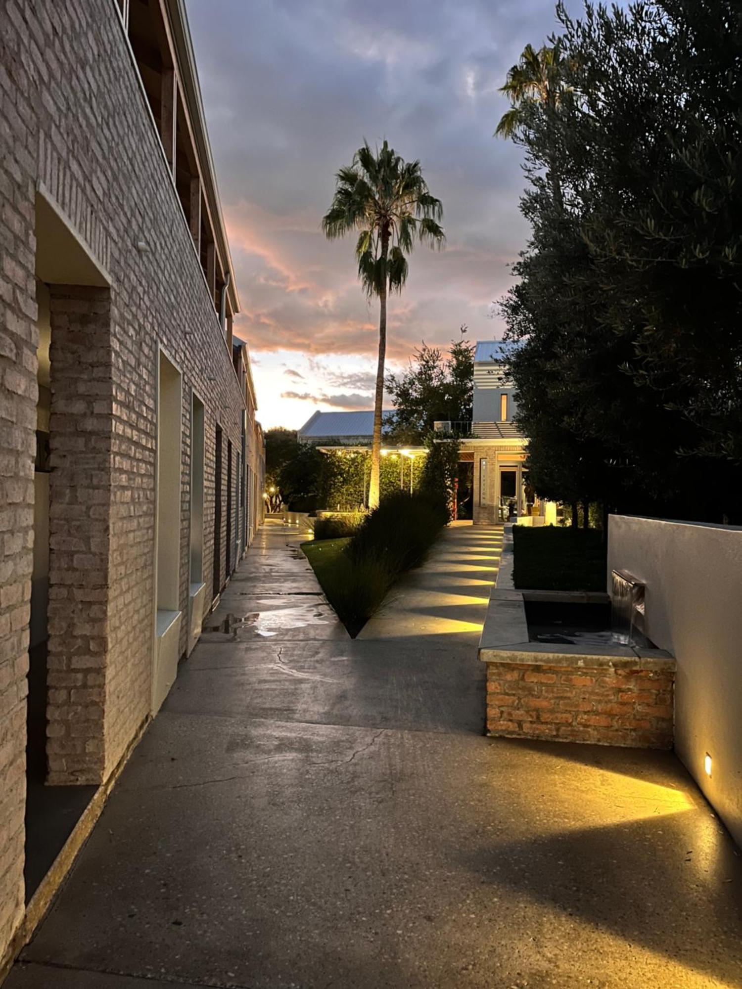 The Windhoek Luxury Suites Luaran gambar